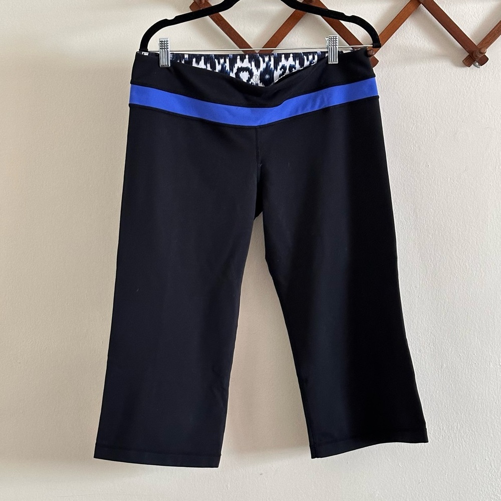 Lululemon Cropped Black and Blue Pants Size 12
